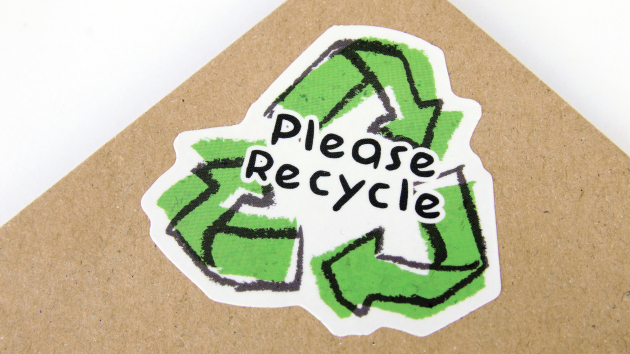Neuer Mindeststandard für recyclinggerechtes Verpackungsdesign - Quelle: Sticker it/Unsplash